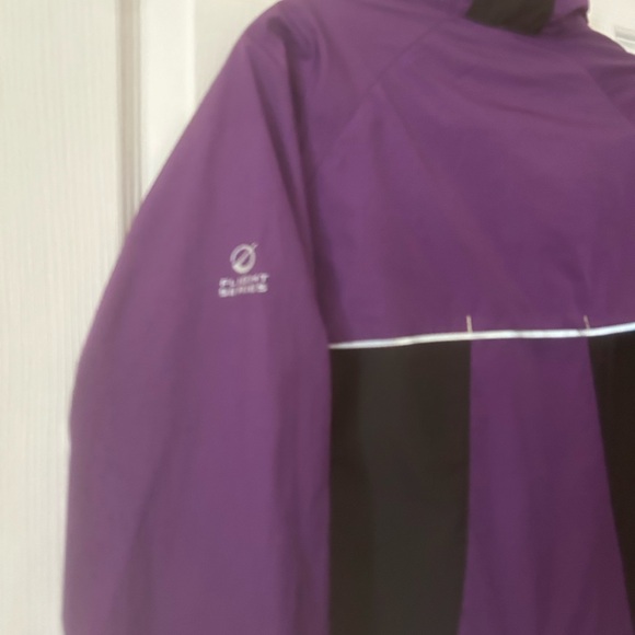 North Face Flight Series Windbreaker w Reflective Trim.  Purple & Black, Small. - Picture 10 of 14